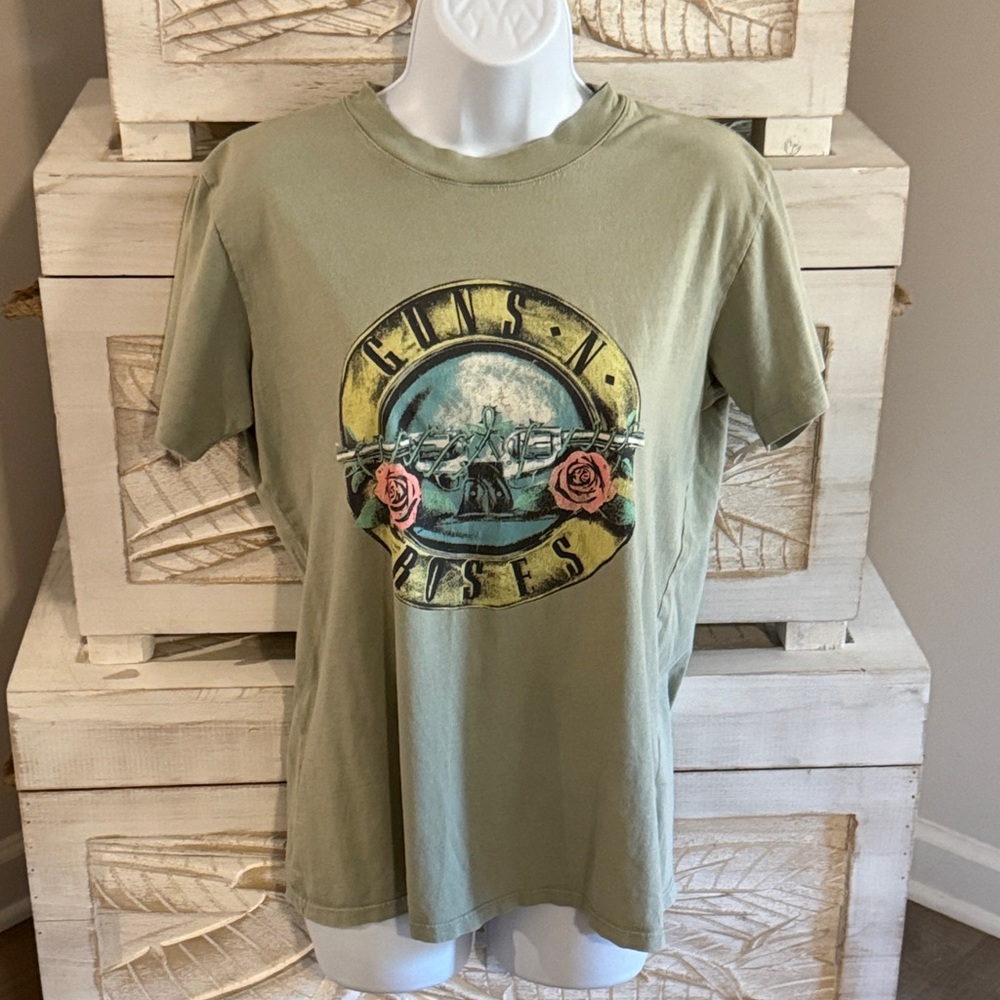 GUNS-N-ROSES Green Graphic T-Shirt. SIZE S. EUC